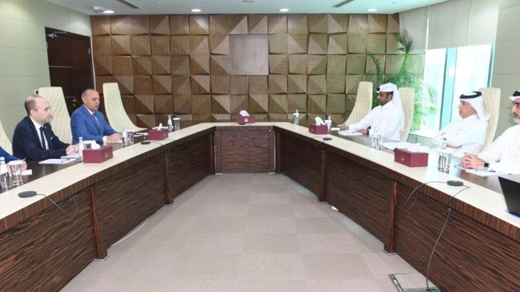 جانب من المشاورات