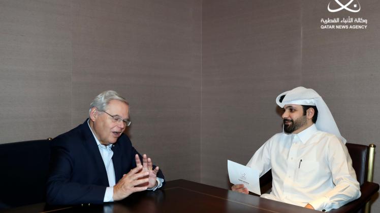 خلال إجراء الحوار