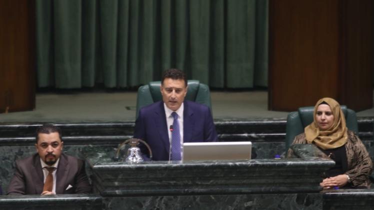 النائب أحمد الصفدي خلال جلسة البرلمان