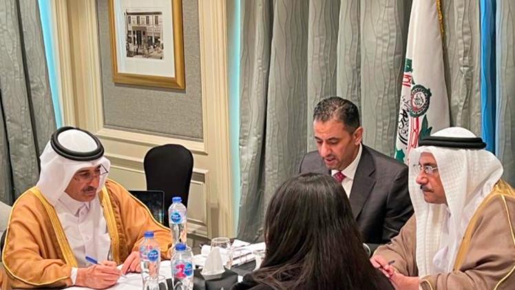 جانب من الاجتماعات