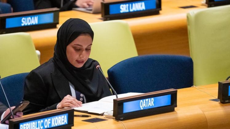 السيدة سارة الدوح عضو وفد دولة قطر