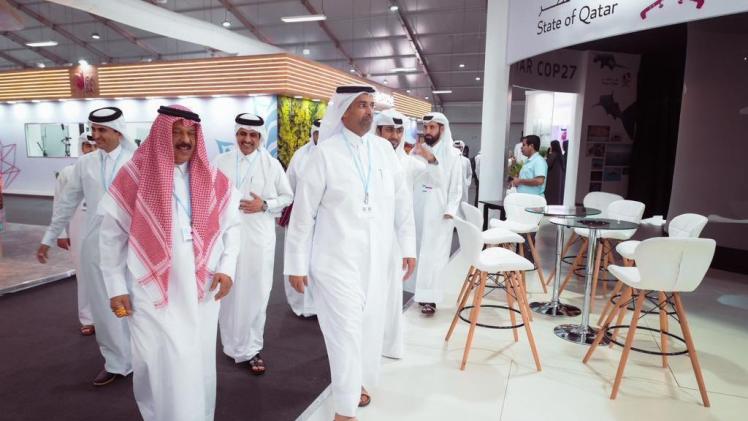 جانب من الجولة التفقدية بجناح قطر