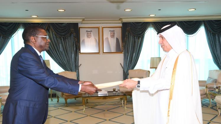 جانب من تسلم أوراق الاعتماد