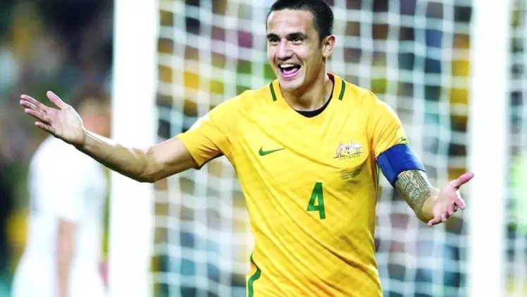 تيم كاهل نجم كرة القدم الأسترالية السابق وسفير كأس العالم FIFA قطر 2022