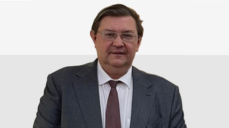 سعادة السيد دميتري نيكولايفيتش دوغادكين السفير الروسي بقطر