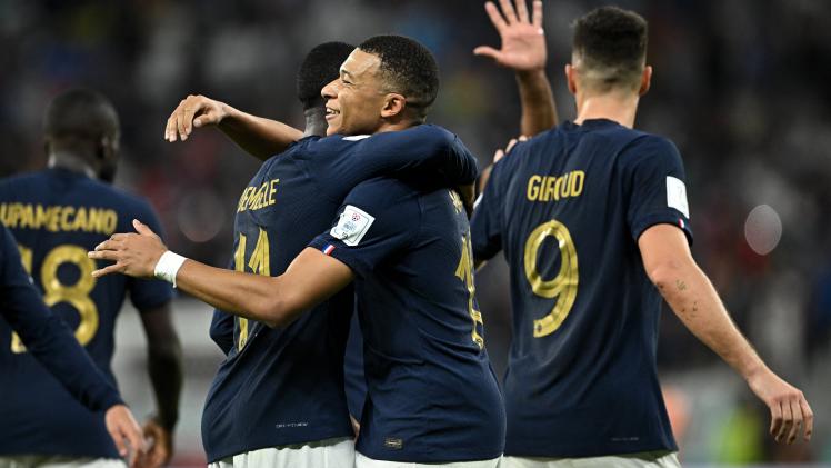 احتفال فرنسي بالفوز على بولندا