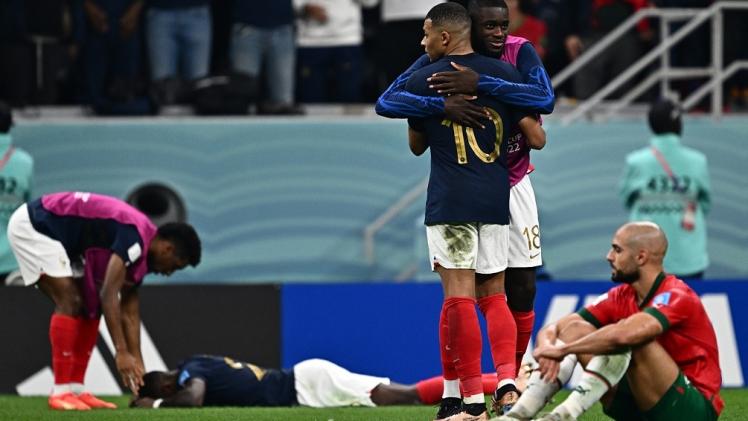 فرحة لاعبي فرنسا بالفوز على المغرب