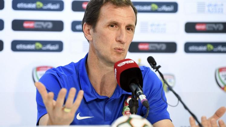 مدرب منتخب الإمارات رودولفو أروابارينا