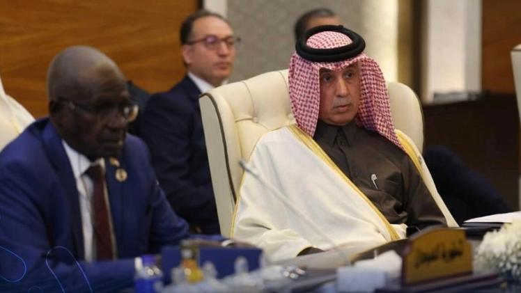 سعادة السيد سلطان بن سعد المريخي وزير الدولة للشؤون الخارجية