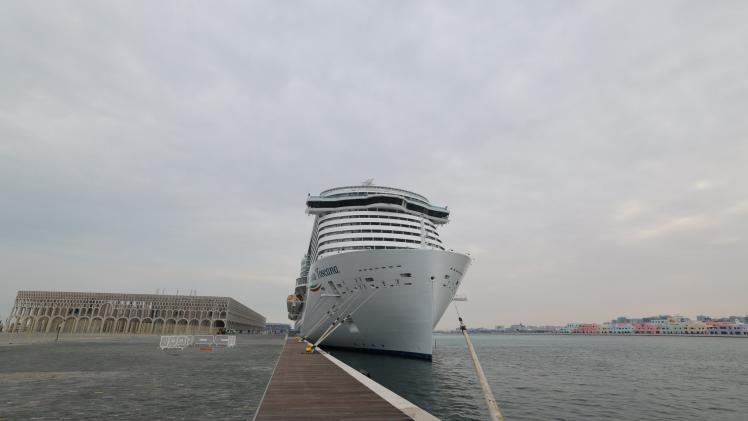 السفينة السياحية الإيطالية "كوستا توسكانا"