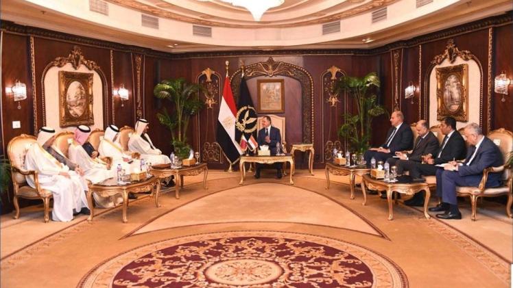 جانب من لقاء الوفد القطري بوزير الداخلية المصري