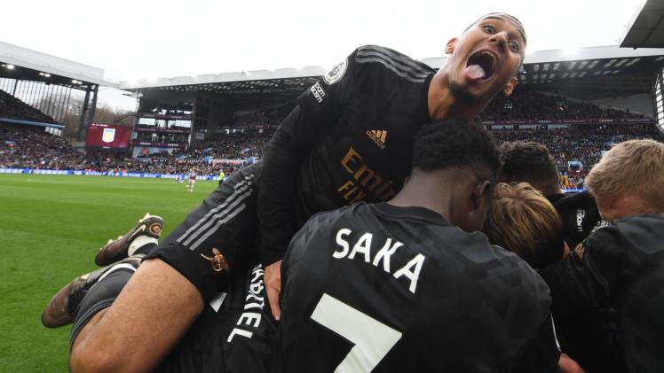 لاعبو أرسنال