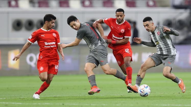 مباراة سابقة بين الدحيل والعربي