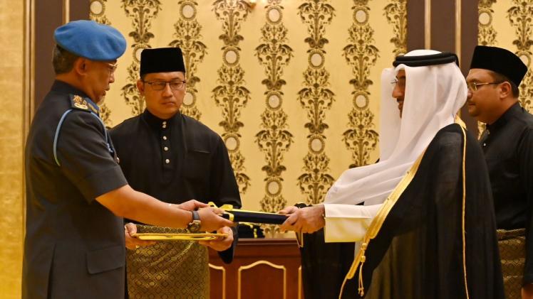 جانب من تسليم أوراق الاعتماد