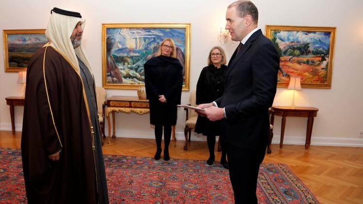 جانب من تسليم أوراق الاعتماد