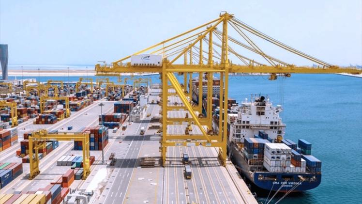 المواني استقبلت أكثر من 112 ألف حاوية