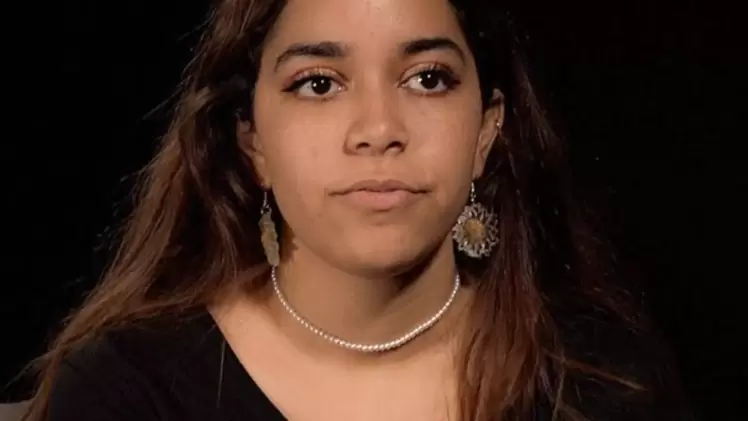 الكاتبة الجزائرية سارة ريفنس