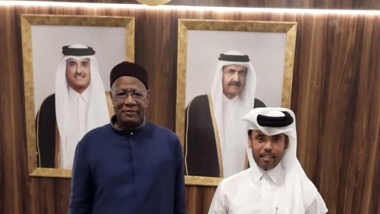 على هامش الاجتماع