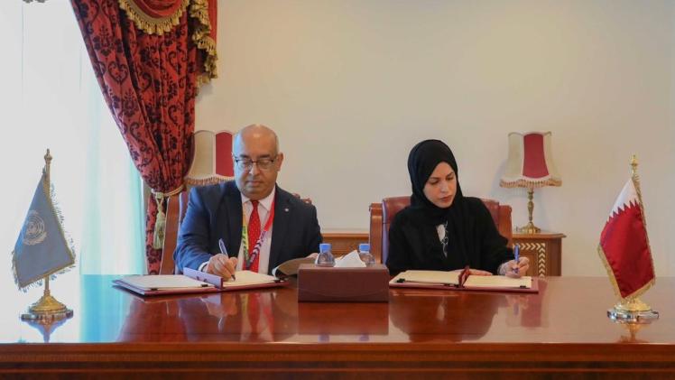 جانب من توقيع الاتفاقية