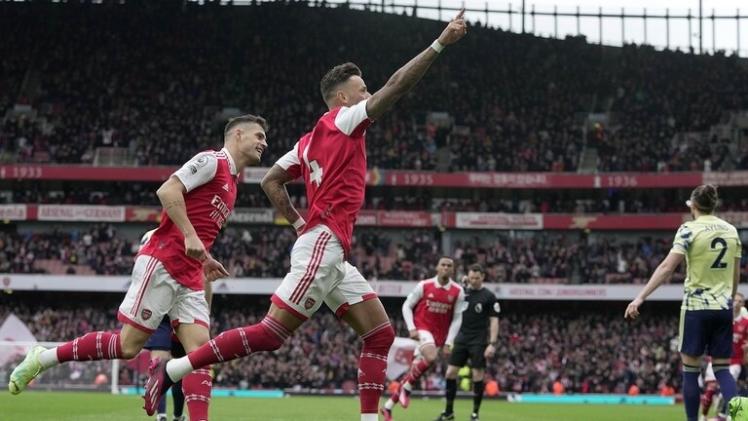 فرحة لاعبي أرسنال