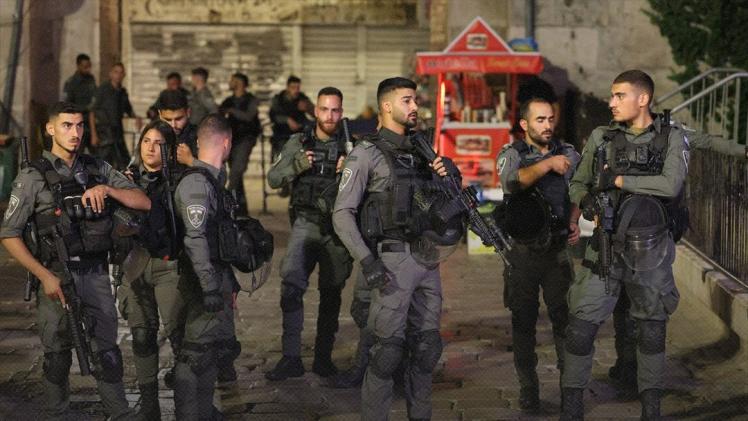 عناصر من شرطة الاحتلال داخل المسجد الأقصى