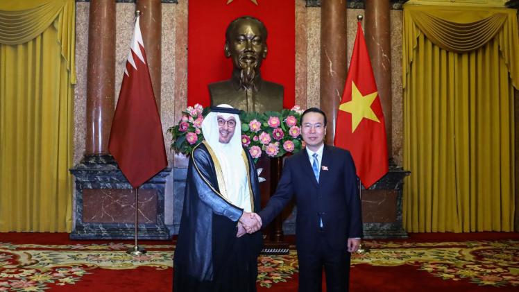 جانب من تسليم أوراق الاعتماد