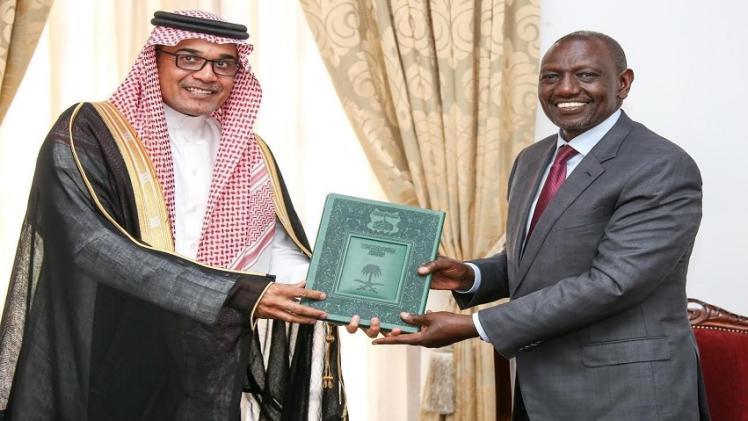 الرئيس الكيني والسفير السعودي بكينيا