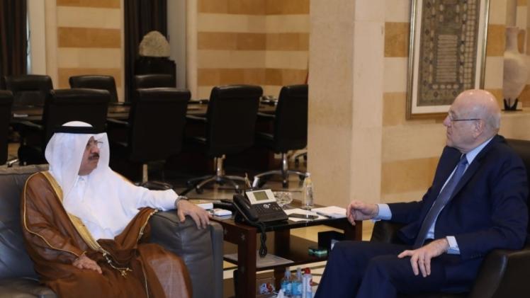 جانب من لقاء دولة السيد نجيب ميقاتي بسعادة السفير القطري