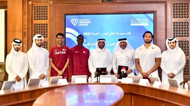 على هامش المؤتمر الصحفي الذي عقد اليوم