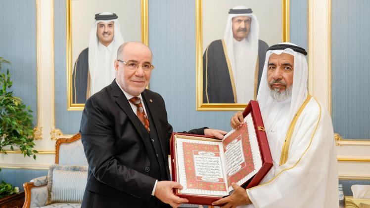 وزيرا الأوقاف بقطر والجزائر خلال لقائهما بالدوحة