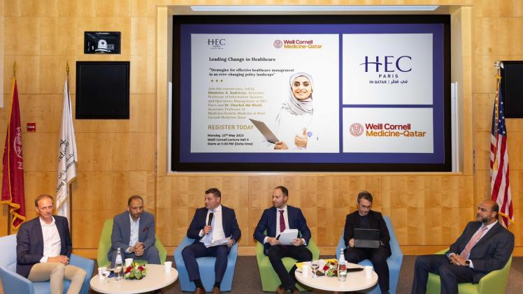 جانب من جلسات النقاش بالدورة التدريبية