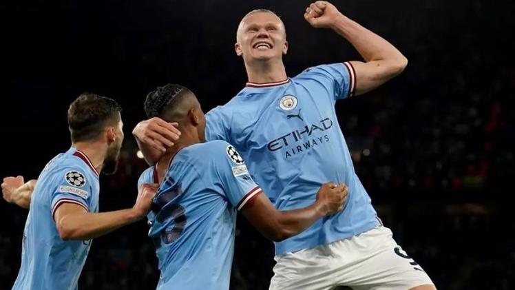 لاعبو مانشستر سيتي