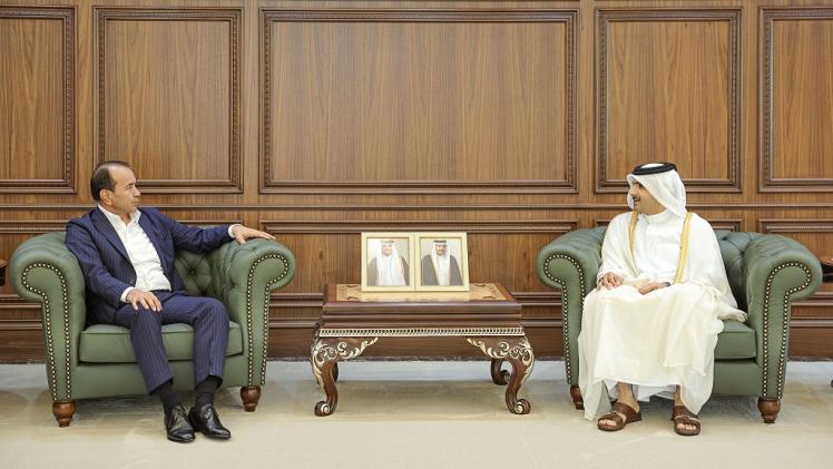 جانب من لقاء سعادة وزير الثقافة بنظيره الأوزبكي