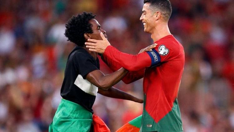 رونالدو مع المشجع