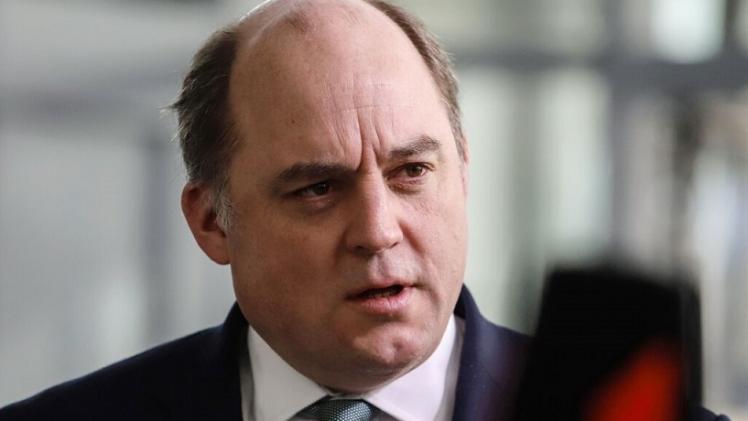 وزير الدفاع البريطاني بن والاس