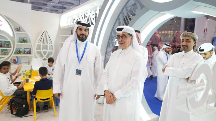 جانب من اللجنة الوطنية لحقوق الإنسان في معرض الدوحة الدولي للكتاب