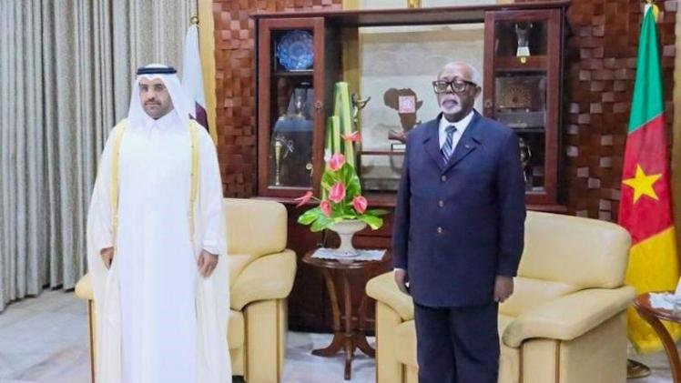 خلال تسليم أوراق الاعتماد