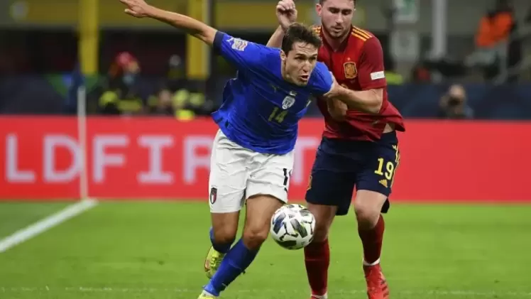 مباراة سابقة بين إيطاليا وإسبانيا