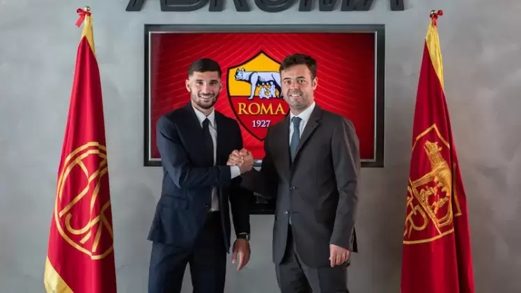 حسام عوار بعد توقيع العقد