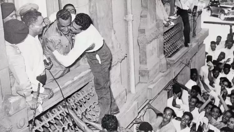 الرئيس المصري الراحل جمال عبد الناصر خلال مؤتمر جماهيري