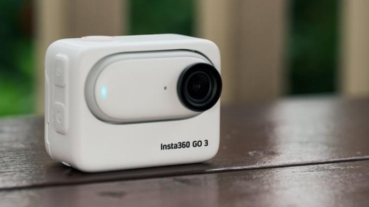 كاميرا إنستا 360 جو