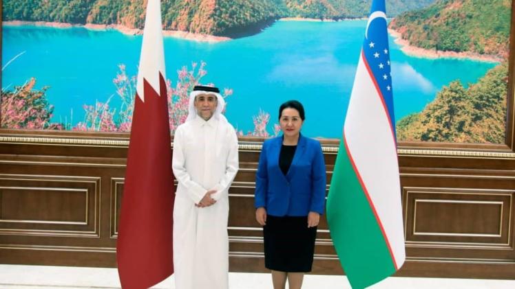 على هامش الاجتماع