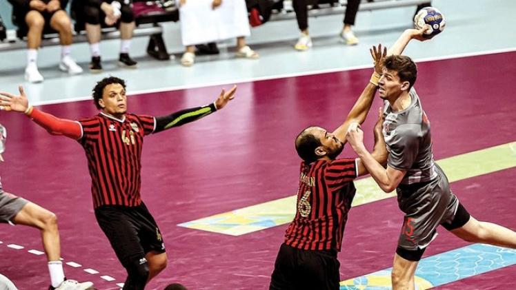 مباراة سابقة بين الدحيل والريان