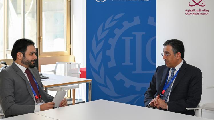 سعادة وزير العمل في حواره إلى قنا