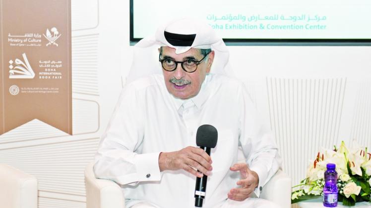 سعادة الدكتور حمد بن عبدالعزيز الكواري وزير الدولة رئيس مكتبة قطر الوطنية