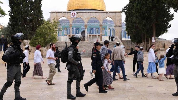 اقتحامات مستمرة للمسجد الأقصى