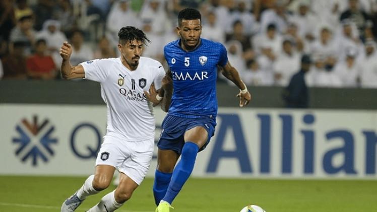 مباراة سابقة بين السد والهلال السعودي