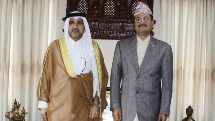 على هامش الاجتماع