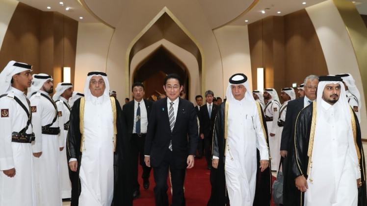 دولة السيد فوميو كيشيدا رئيس وزراء اليابان خلال وداعه