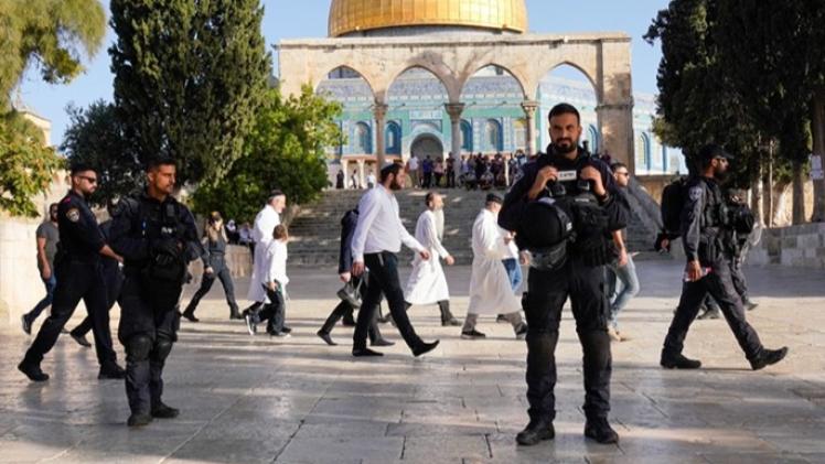 خلال اقتحام المسجد الاقصى